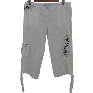 Clash Jeans White Casual Embroidered Floral Cargo Capri Pants Size 11